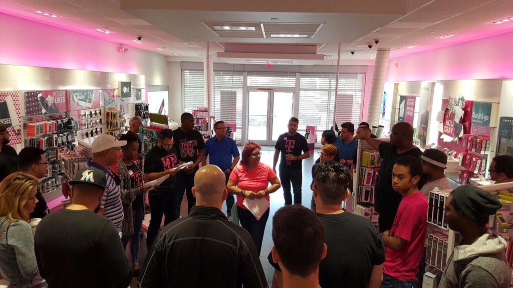 jboy1724's tweet photo. 1 of the best in the country launching UnCarrier X! #TheMightyLoop #wewontstop #tchartnation @cjgreentx @m_wan4life https://t.co/Vjp0XsQW3E