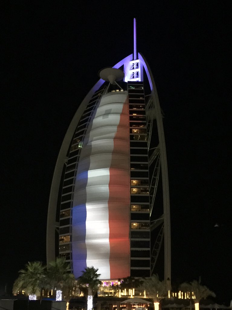 peterworkman2's tweet photo. Just finished course. A sombre reminder as I came out for air on the Burj Al Arab. https://t.co/nNv74V0NK8