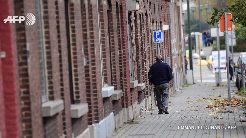afpfr's tweet photo. #ParisAttacks Deux Français ayant résidé à Bruxelles parmi les assaillants tués https://t.co/ydQShwxQnN #AFP https://t.co/dviyYyMx9N