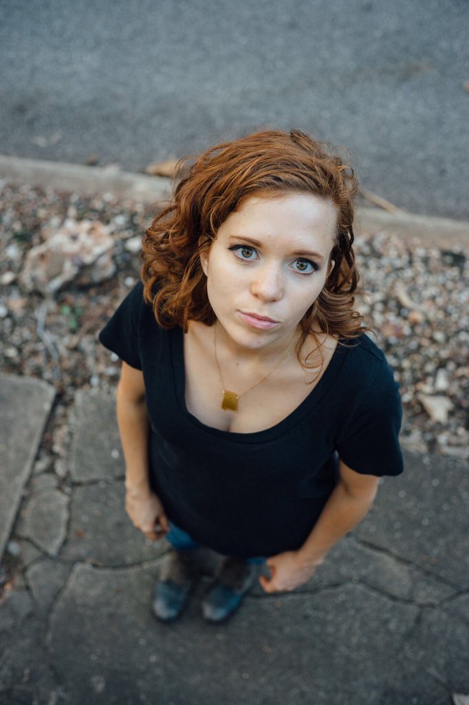 courtnelc's tweet image. The angle everyone sees me from. #shortproblems