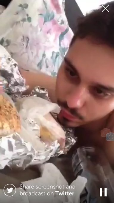 Завтрак в постель. https://t.co/lQb0clPnbJ