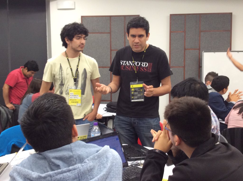 OpinnoPeru's tweet photo. @luiscuevaz @Iranzutwit #instantdoctor #peoplefeedback #ecografoportatil #chapatuseguridad #4-gamers #lsmlima https://t.co/FkkOk6pBS5