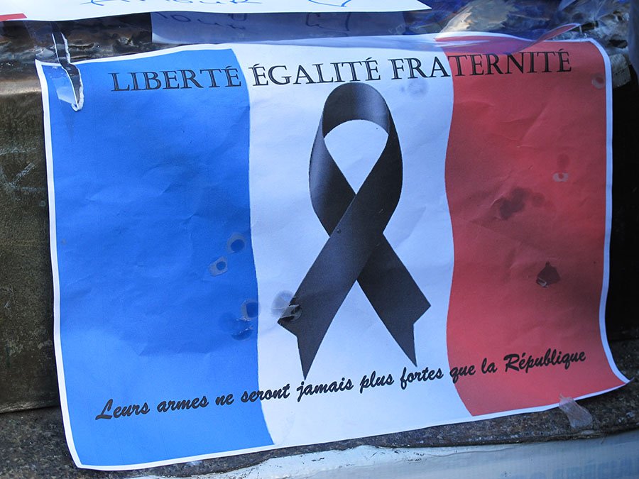 #emotions #ParisAttacks #solidarite #partage
Ce dimanche à Paris à Répu et au bd R.Lenoir