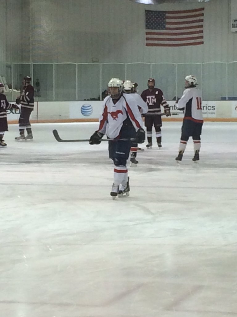 lyleengineering's tweet photo. Starting for the @SMU hockey team, #11 senior mechanical engineering student, Tyler Shulman! #IamLyleEngineering https://t.co/trN8ngwoRh