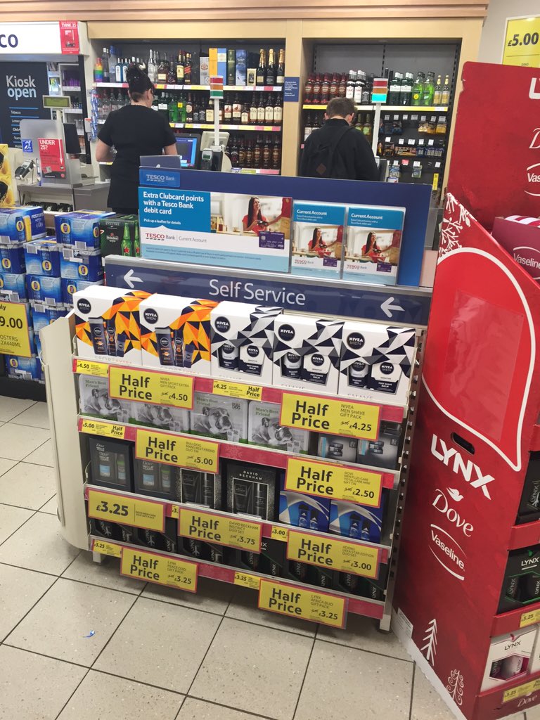 BentleyExpress's tweet photo. Half price deals you say.... Well come and get them now @ Barnsley Rd Express 🌲🌲🌲🎅🏻🎅🏻 https://t.co/8p0QwJ9VT9