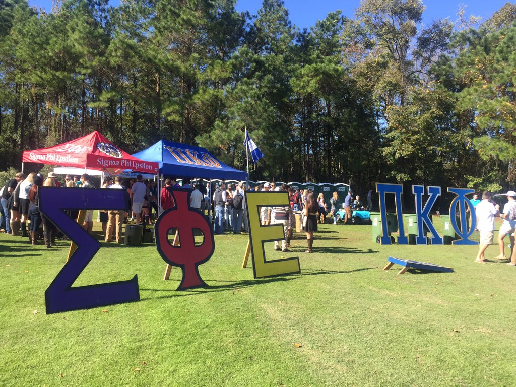 Had a blast teaming up with <a href="/PiKappCCU/">Pi Kappa Phi CCU</a> yesterday to hold tailgate for the last regular season game of the year!