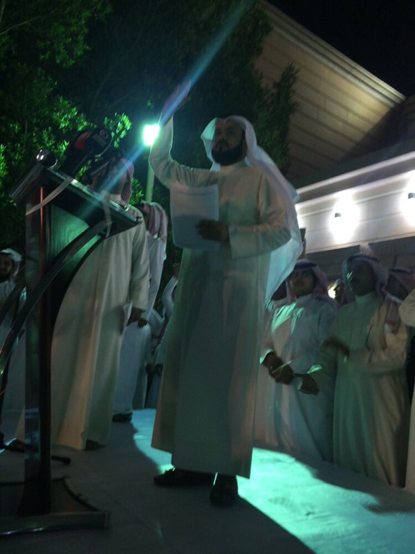mohmdAlhumidi's tweet photo. البرغش: يا سمو الأمير حاكمني حاسبني والسجون في سبيل المبدأ عز لكن ليس لأحد الحق في ظلم أسرة كاملة. https://t.co/kJPm9EfpQa