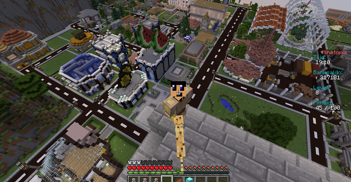 MINETOPIA SELFIE!! #MINETOPIA IS AWESOME!! RT IS LIEF!!
