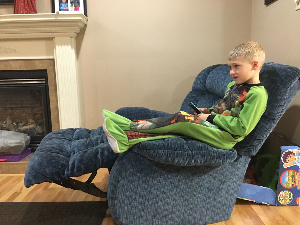 dlwood71's tweet photo. Chillin https://t.co/gpKlL5SE6L