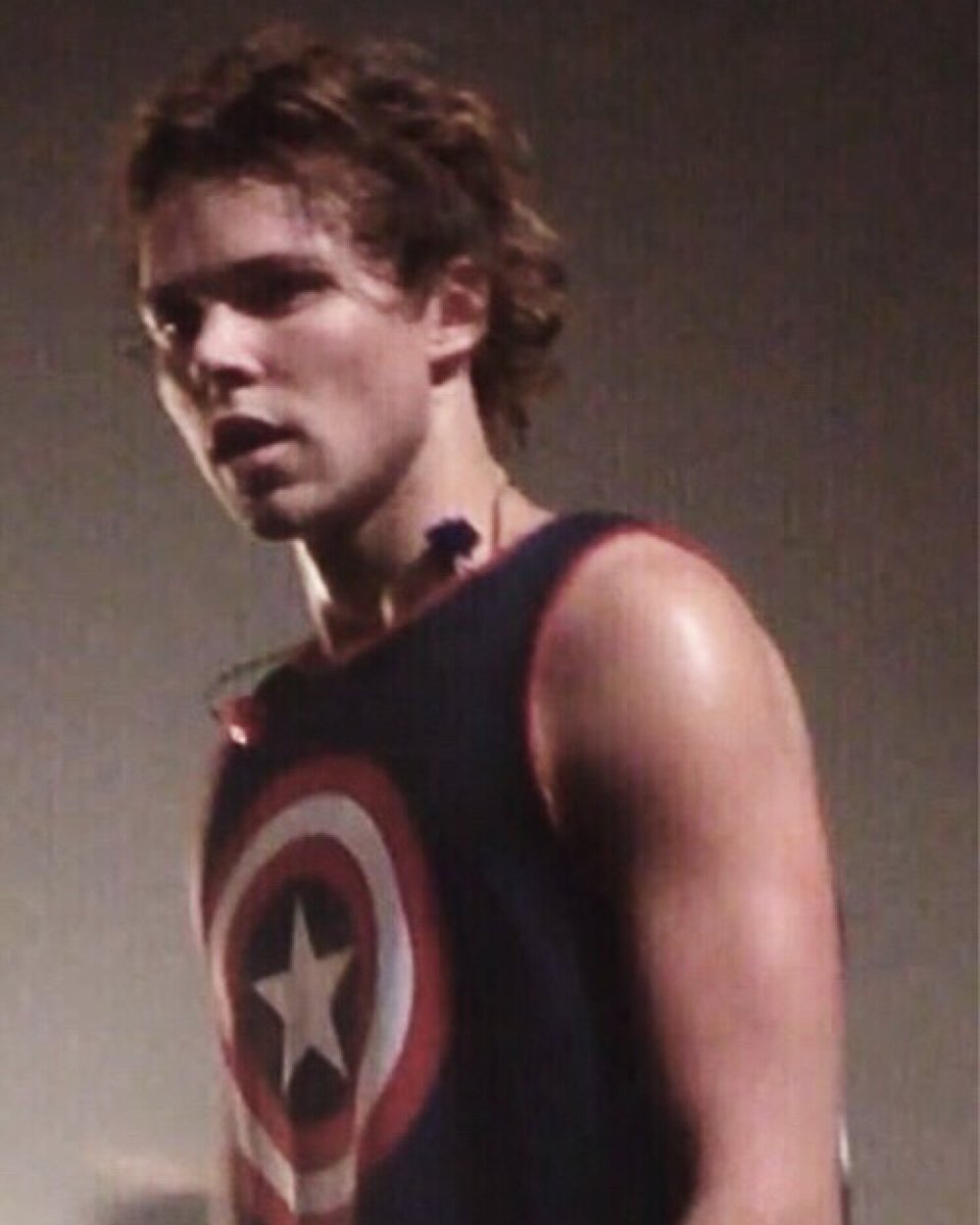 mepasodelaraya's tweet photo. BYE #MTVStars 5 Seconds Of Summer https://t.co/hWD0cleHhb