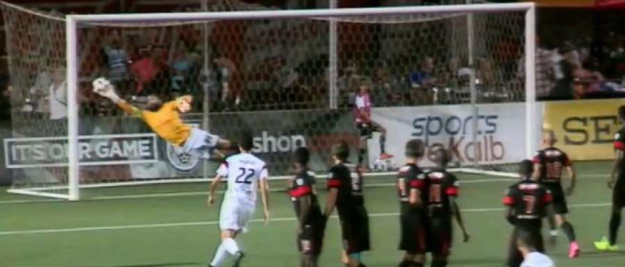 diarioas's tweet photo. El mejor gol de la #NASL de 2015 ▶ https://t.co/DooZnplVtb https://t.co/hiMU0vDDzF