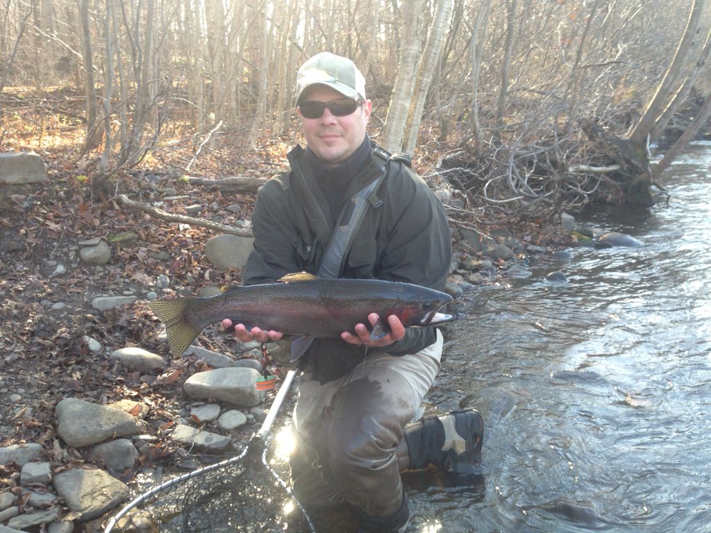chickenchucker1's tweet photo. #salmonriverny #residentbow #bowhunting #steelhead #whitakers https://t.co/CvGlN2f5ZJ
