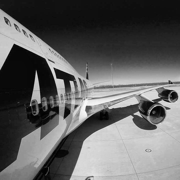 jacobvvz's tweet photo. By pilotjmax on Instagram: Arty #747 shot in Dubai of Atlas #Jumbo #7478f #notmyshot #atla⦠https://t.co/MDgCO2fy5f https://t.co/FqdgjxQspW