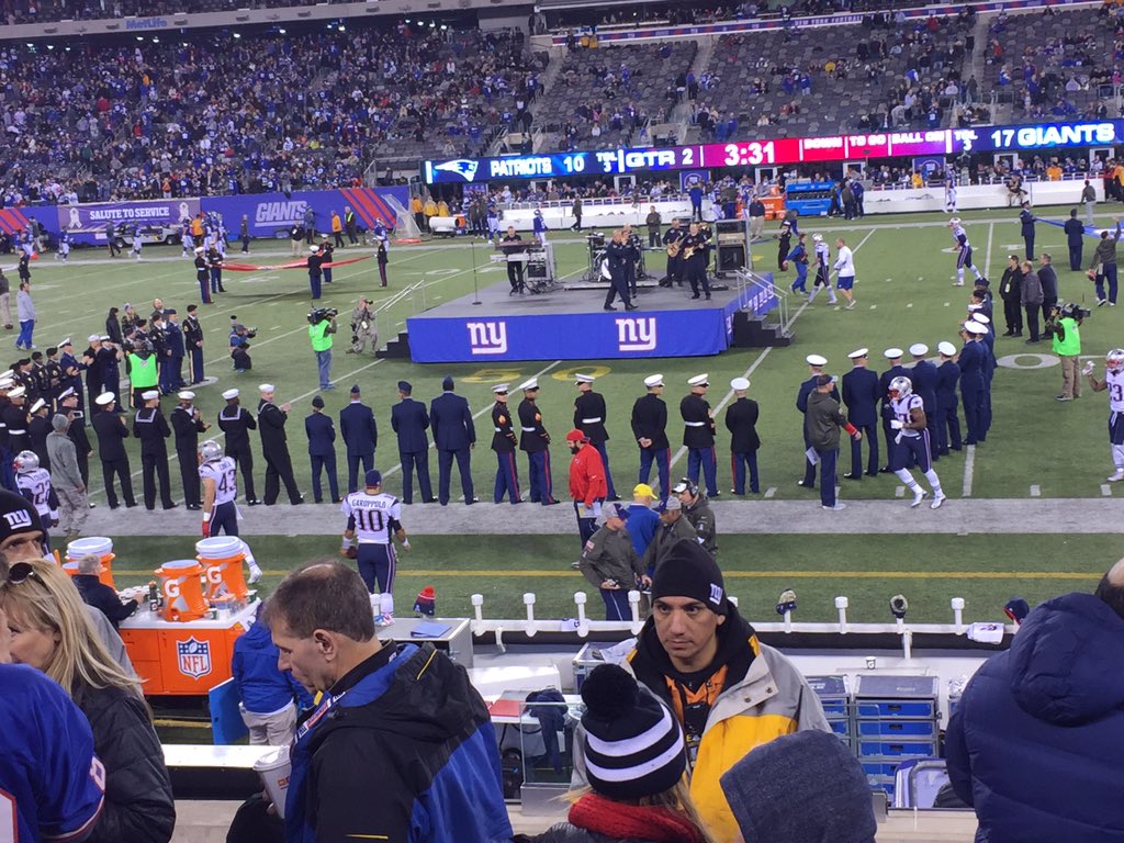 AirForceNYC's tweet photo. @USAF Band Max Impact performs "American Airman" @NFLNYGiants #SaluteToService halftime @MLStadium Nov. 15, 2015 https://t.co/9QLFlxKoLE