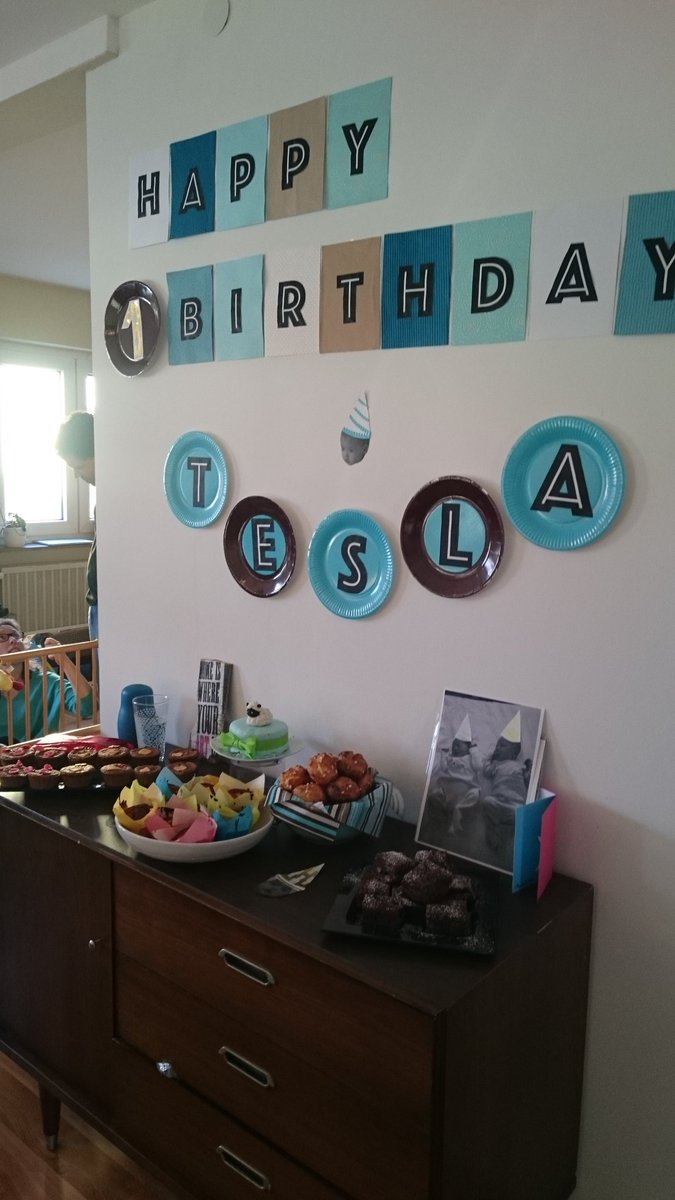MuConfection's tweet photo. Weekend #DIY project: #desserttable #homemadefood #firstbirthday #ilovecraft https://t.co/88uI4UKV1v