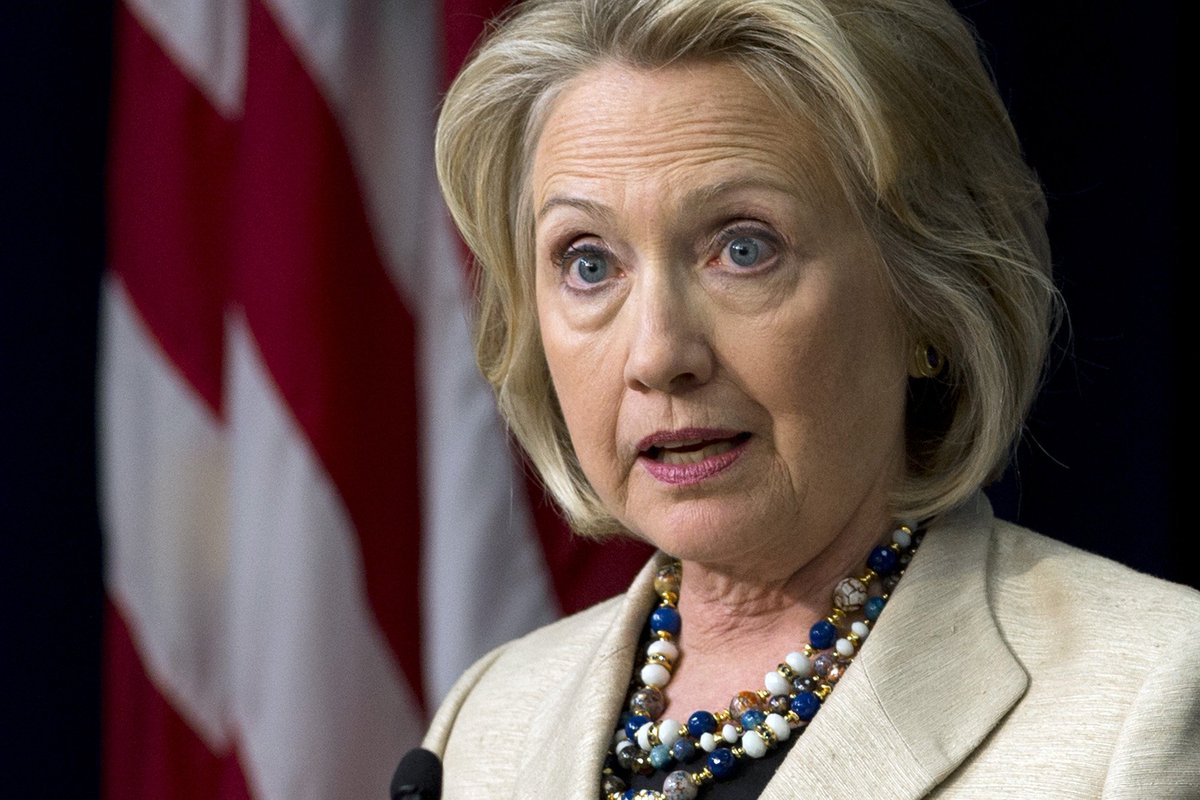 rafaelosneide's tweet photo. Hillary Clinton reconoce que financiamiento estadounidense propició el Estado Islámico https://t.co/8MKymrf97j https://t.co/iqOvHSOUEj