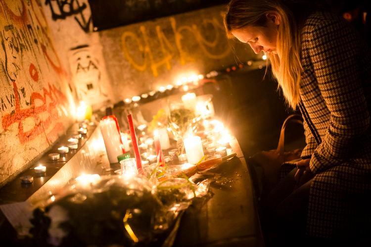 Attaques de Paris : qui sont les victimes ? bit.ly/1OM2FJh