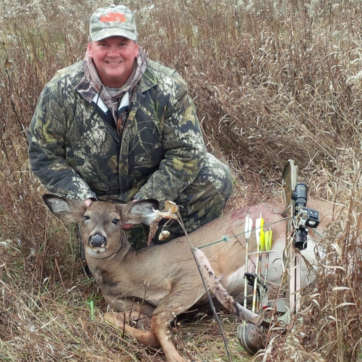 GregMather3's tweet photo. TheHuntBlog prostaff uses their #RAGE broadheads and #Excaliber bows to take 3 nice Does on Saturday #cleankills https://t.co/BsPjcPFHYk