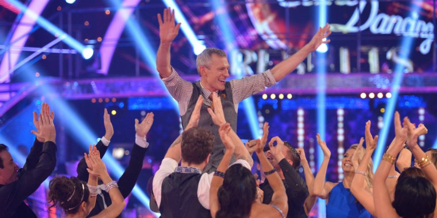 RT to wave your goodbyes to the truly wonderful <a href="/theJeremyVine/">Jeremy Vine | Here, on Tiktok, Insta & Facebook</a>. We'll miss you!