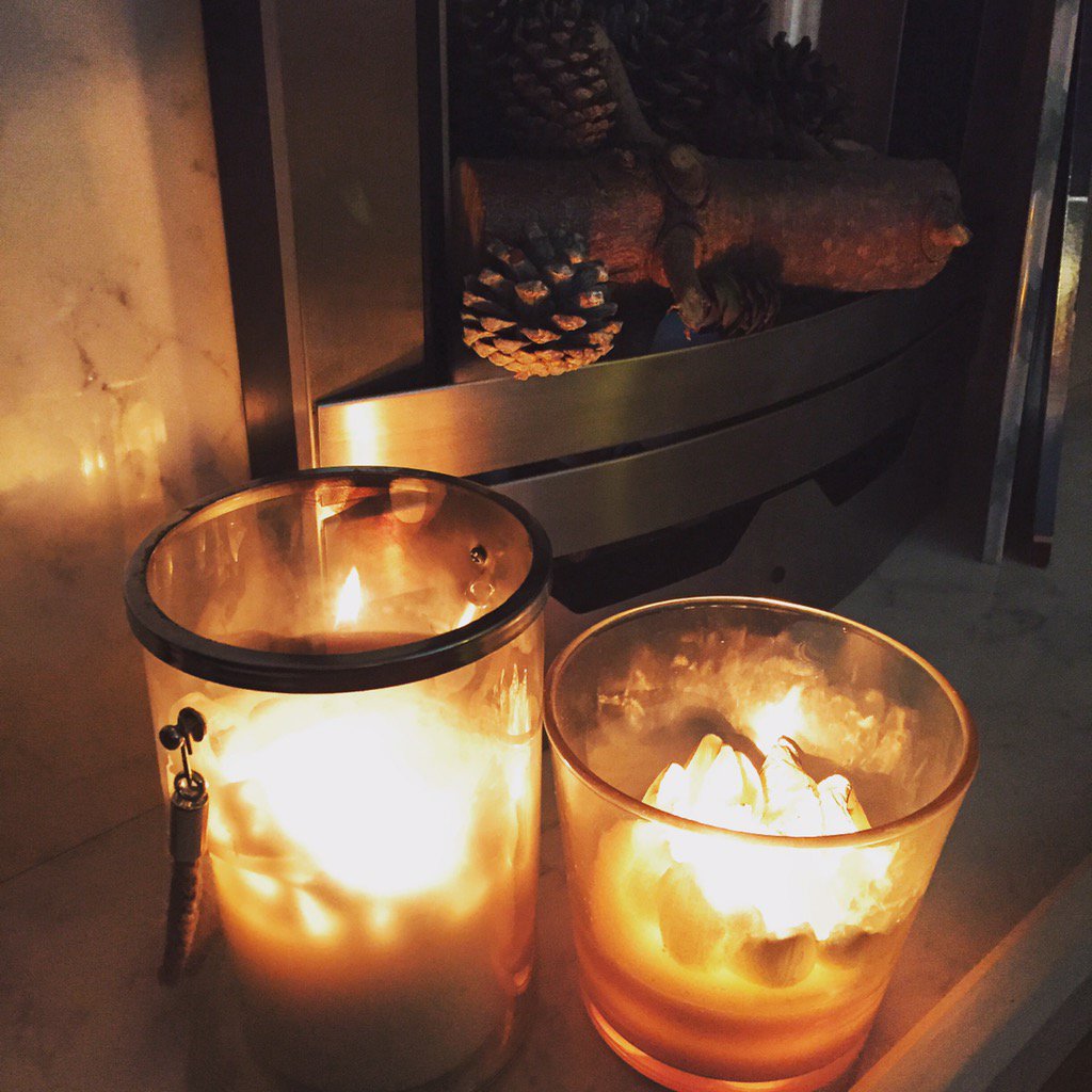 katiepage88's tweet photo. Sending our love to Ami &amp; Jon and well wishes to Ami in her recovery #waveoflight #shinebrightneako ❤️ https://t.co/l9c688hzfA