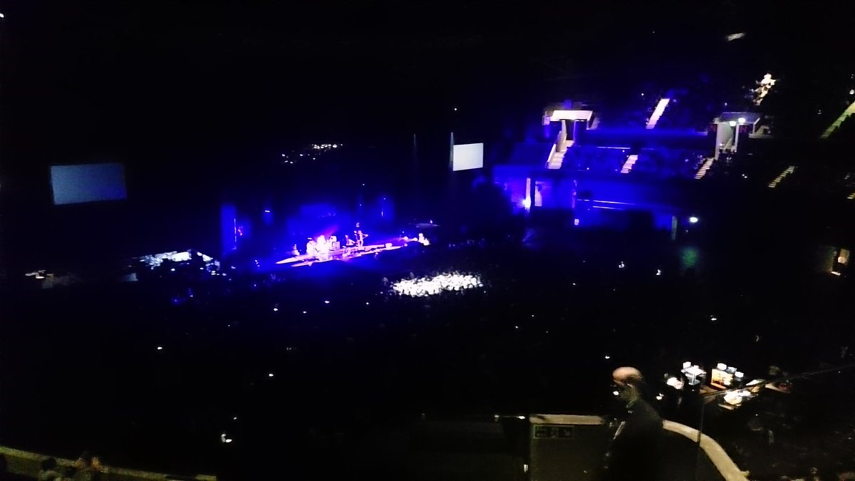 MacLessells's tweet photo. Waiting on Imagine Dragons. @TheSSEHydro with @ch4zz4 https://t.co/vfU42Hj5B0