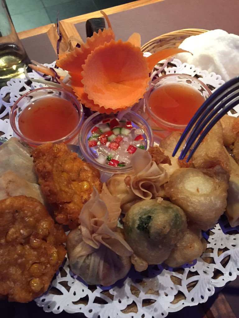 Amazing starter platter <a href="/JasmineExeter/">Jasmine Thai Exeter</a> last night thanks for a great meal 🍷👍
