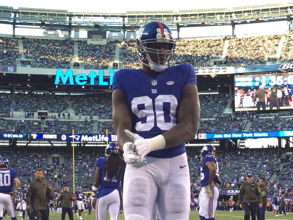 Giants's tweet image. JPP and the D-line ready for work! #NEvsNYG 🏈