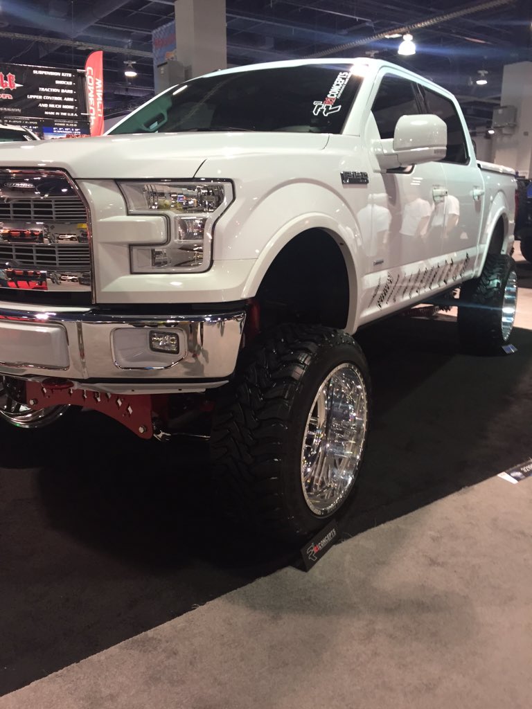 CenCalTrucks_'s tweet photo. #Ford https://t.co/8mwuuUtErF