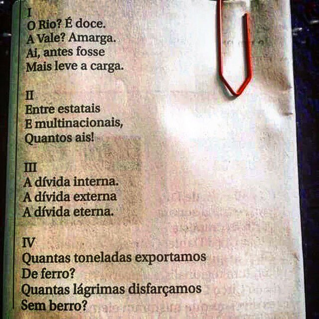 pefabiodemelo's tweet image. Meu caro Drummond, seu velho poema tornou-se realidade. Você faz falta por aqui.