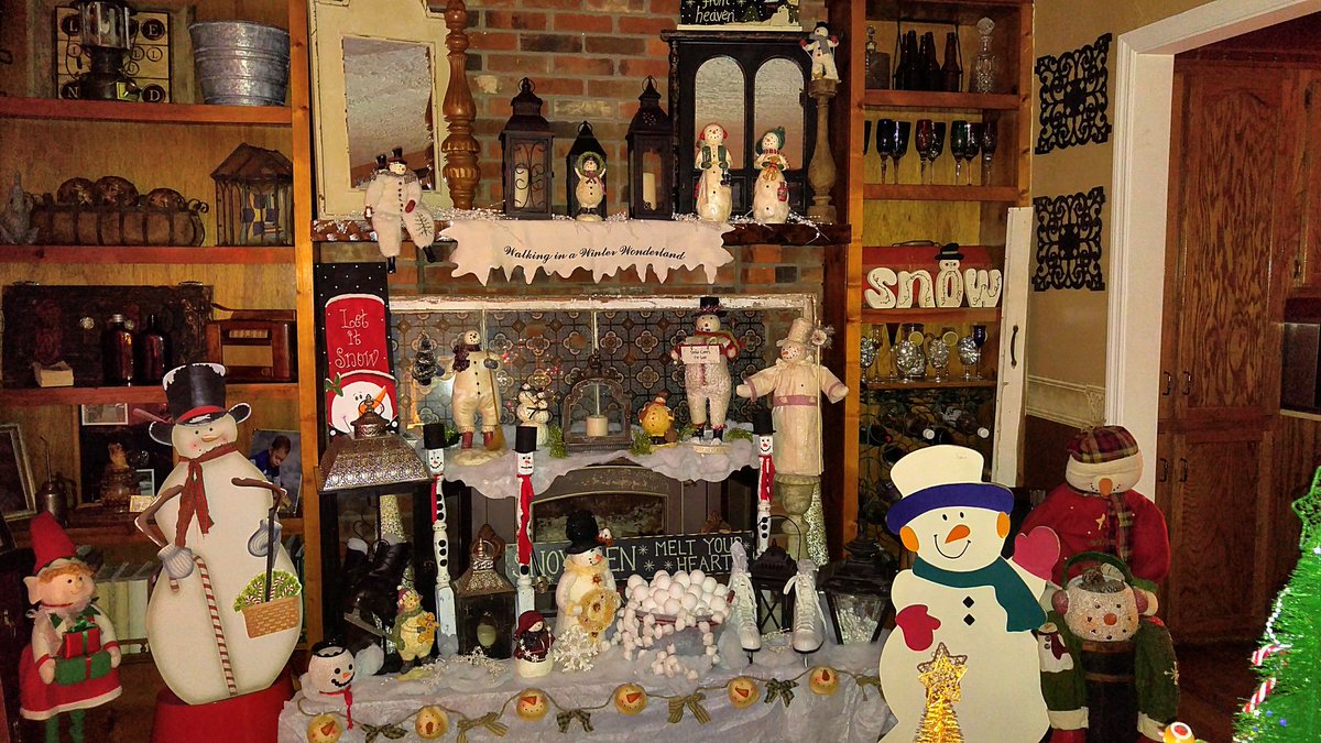 apple0111's tweet photo. Christmas at The Law's🎄🎄🎄🎄 https://t.co/2WcN1ZRecz