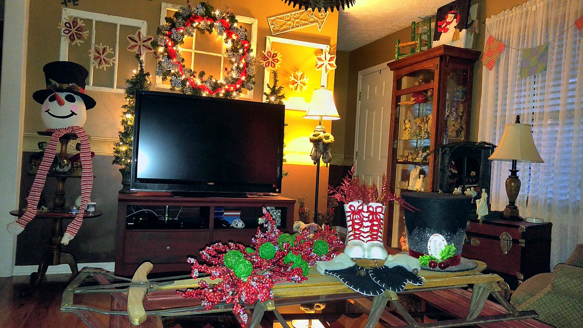 apple0111's tweet photo. Christmas at The Law's🎄🎄🎄🎄 https://t.co/2WcN1ZRecz