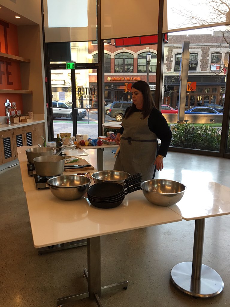 LaurasKosher's tweet photo. JCFS at Lyfe kitchen https://t.co/YUejatsMIy