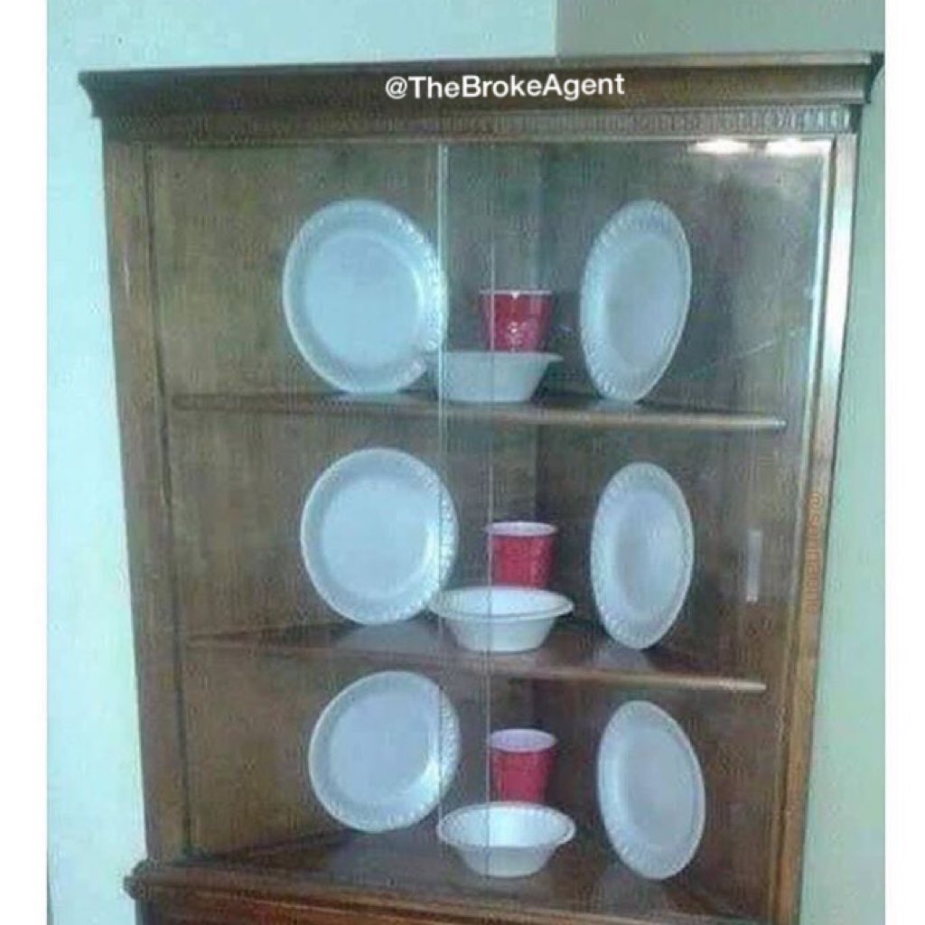 TheBrokeAgent's tweet photo. When your client asks you to pay for staging. #Realtor https://t.co/y7oaRUW6bz