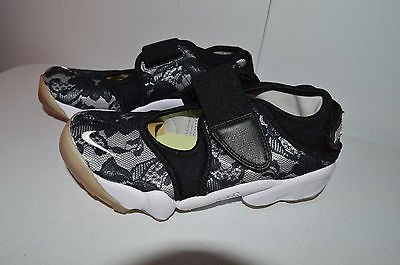 zeppy_nike's tweet photo. New nike #womens air rift  split toe #athletic #running shoes 315766-107  sz 6, LINK:
https://t.co/L6wUYXRqVC https://t.co/3T6yjXTbVF