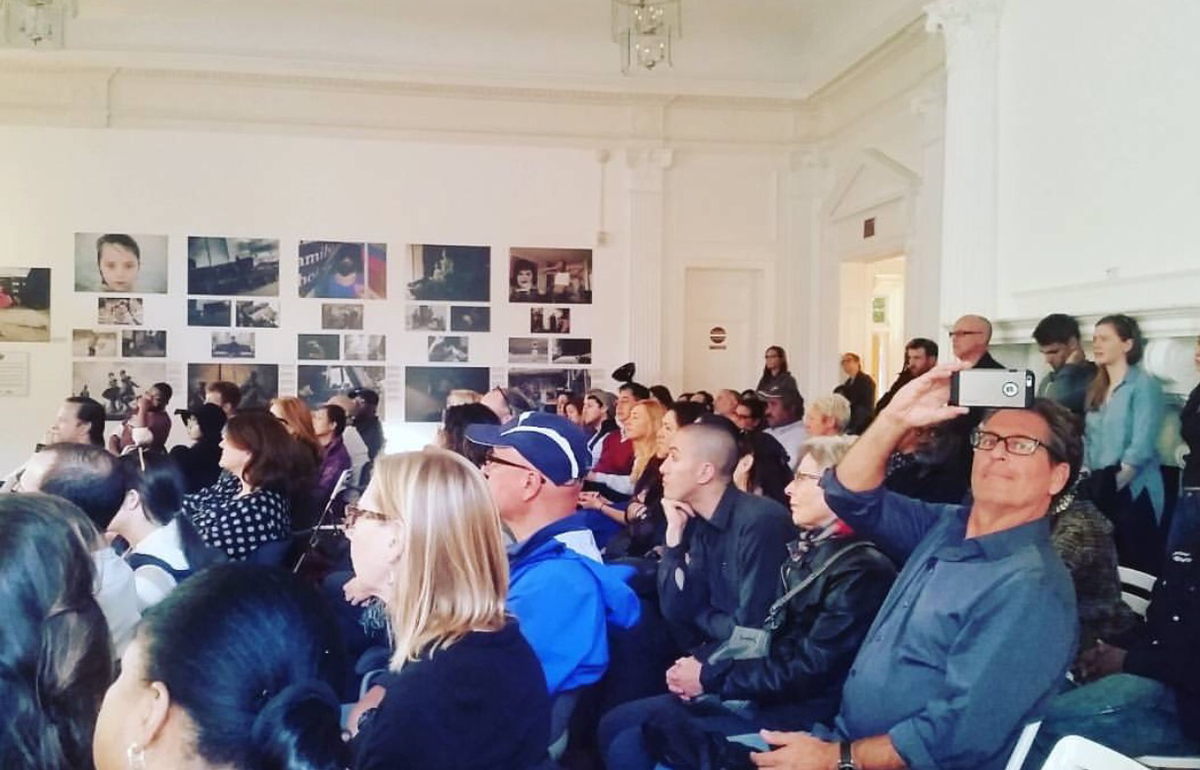 FotoWeekDC's tweet photo. Happening now @ #FotoWeekCentral: Standing room only at our #FotoWeek2015 closing panel! https://t.co/ESPkD0I4Xx