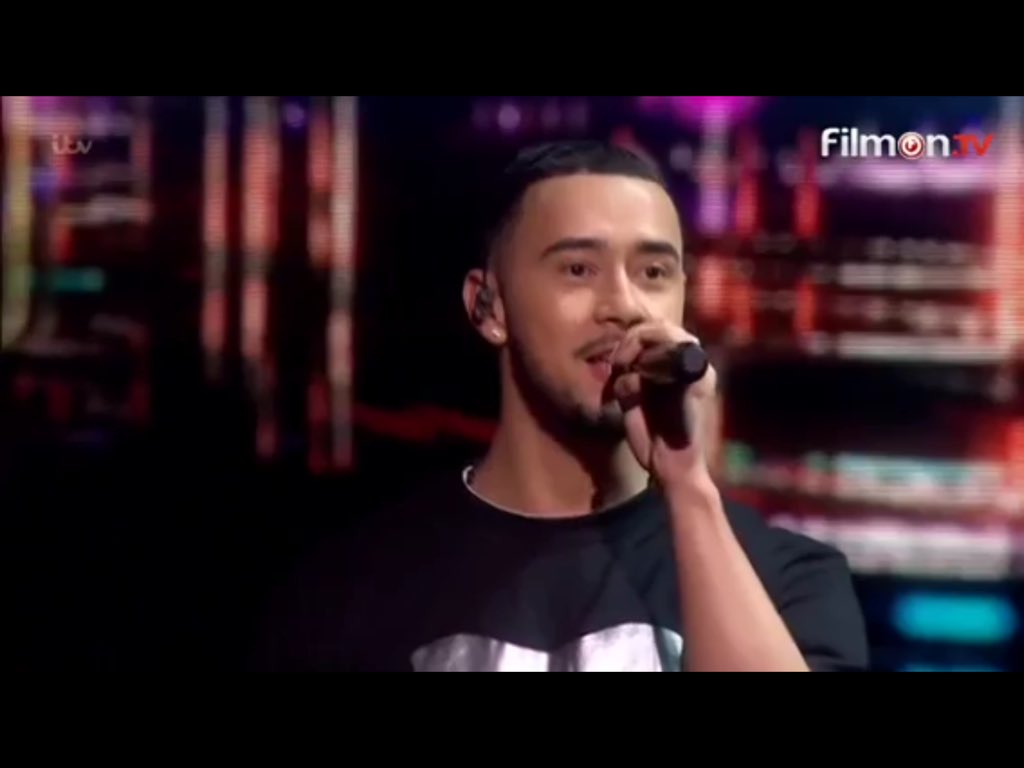 MasonNUpdates's tweet photo. Mason on stage tonight! #1 https://t.co/SbUiUlekPA