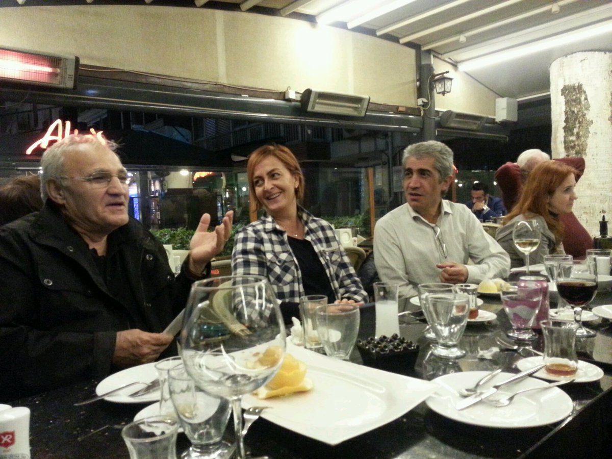 altankar's tweet photo. Izmir Ekibi Yemekteyiz..Enerji topluyoruzzz.. #yeditepeanadoluda https://t.co/cu65HjM1by