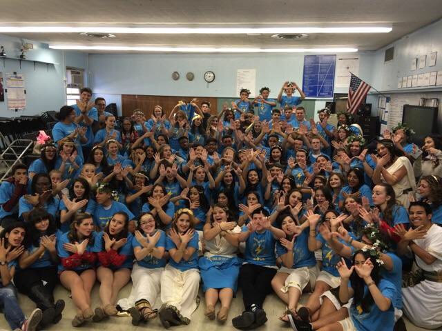 sandyy_li's tweet photo. Im going to miss this so much 😭😭 @SeniorSing2016 https://t.co/2t3D9vvphJ