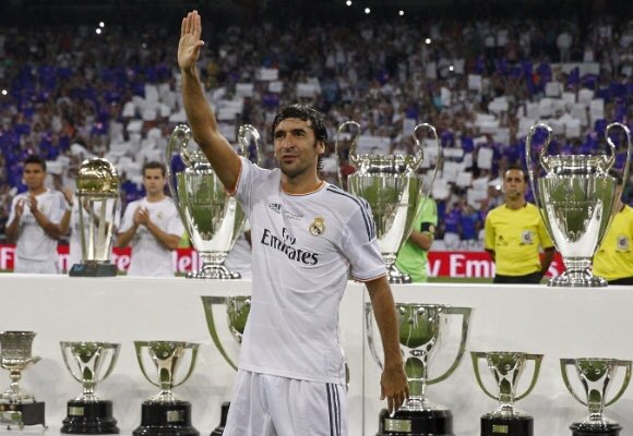 EscuderoRMCF's tweet photo. Hoy cuelga las botas una auténtica leyenda del fútbol... Don Raúl González Blanco, ¡NO TE OLVIDAREMOS CAPI7AN! https://t.co/P8shT2wjg0