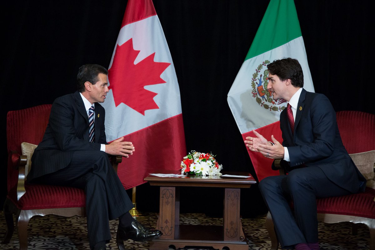 JustinTrudeau's tweet photo. Journée bien remplie au #G20. J’ai eu des rencontres constructives avec les présidents @EPN et @jokowi. https://t.co/hr3bkFxnFs