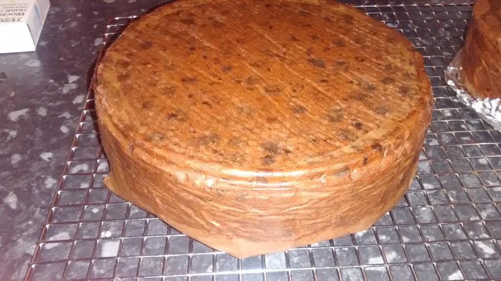 Impish_Delights's tweet photo. Out of the oven and looking good #smellslikechristmas https://t.co/L85JGr8Bi0