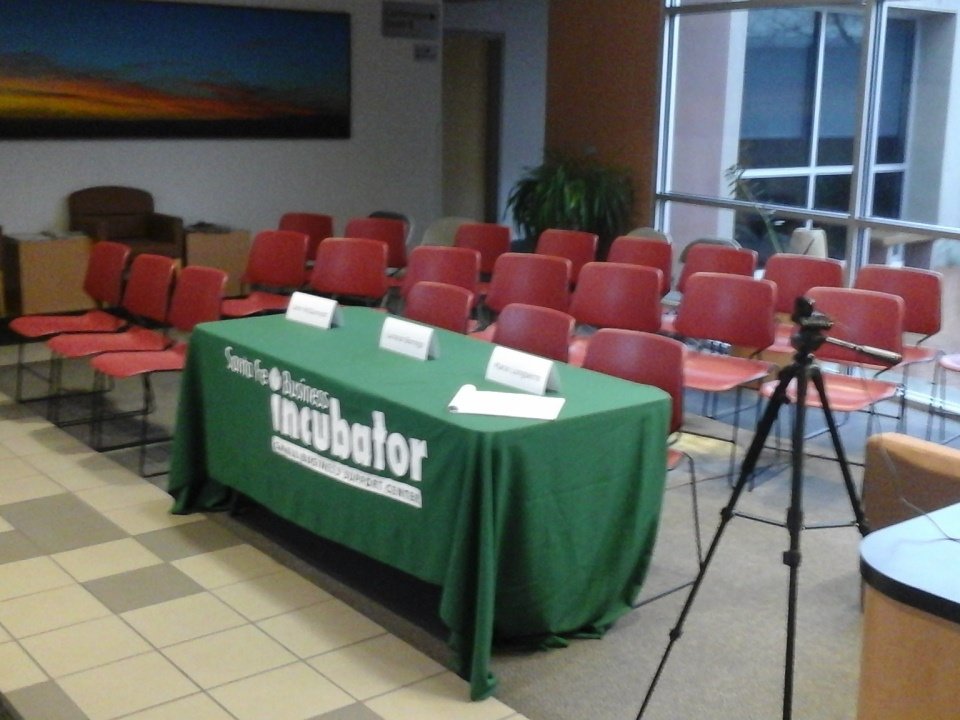 SeanPatOShea's tweet photo. Calm before the storm. #swsantafe #SWABQ #swlascruces #SWNewMex https://t.co/D5cxeOSPAG