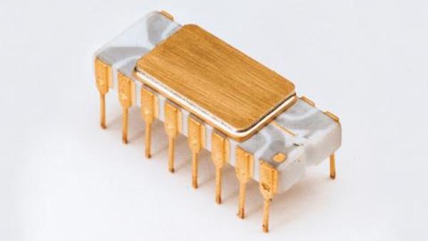 MicrochipMakes's tweet photo. #OnThisDay in 1971, @Intel released the world’s first commercial single-chip microprocessor, the 4004. https://t.co/O7qSf32L4P