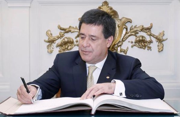 Sebayeah's tweet photo. Querido Diario... hoy quiero entrar en mi culo....gaste mucho dinero AL PEDO.. le hubiera dado a Sol para su recreo https://t.co/9quQgl0I8Z