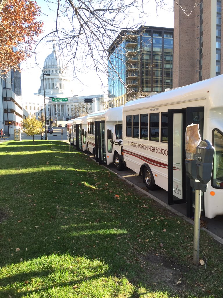 ms_calcagno's tweet photo. It's time to go! 🚌 #mortonpride #JSAFallState https://t.co/CaDbBQiWIO