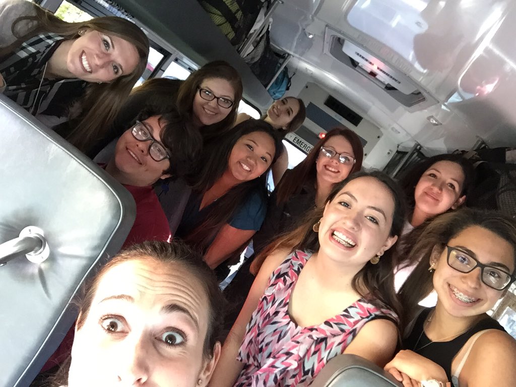 ms_calcagno's tweet photo. It's time to go! 🚌 #mortonpride #JSAFallState https://t.co/CaDbBQiWIO