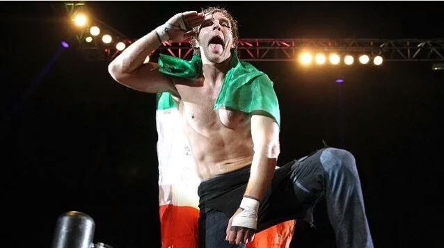 albawrestling's tweet photo. @ValsB90 Italian hugs for you lovely sister! β€β€ππππ #DeanAmbrose #ItalianSuperHero ππ https://t.co/6dUBzt1rNn