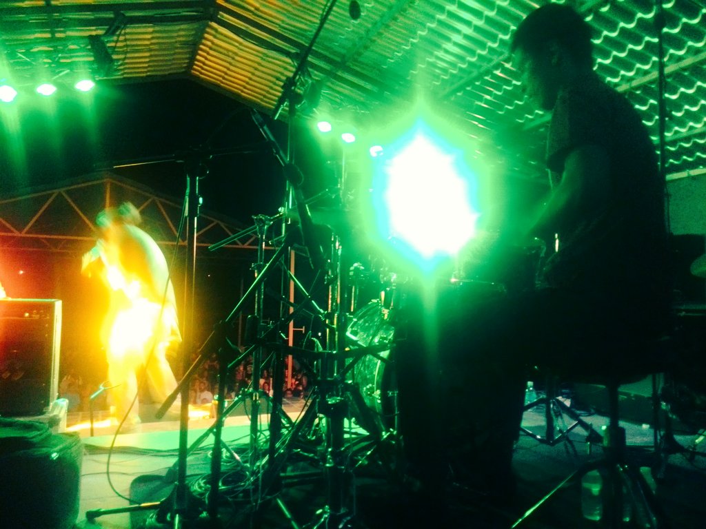 #AlMomento Con más de 3 años de trayectoria entra a escena la banda local <a href="/losantonimo/">Antónimo</a> #FestivalOtroBeta2015