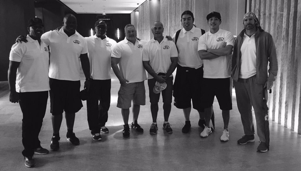 HawaiiGridiron's tweet photo. @davidniu7 @ArenaFLChina @ewang77 @louwill59 @PHIL_BOGLE @jawsespn So👏our founder/owner @hiteamsports ✈️safe from🇨🇳! https://t.co/7GB9ZJmpS5