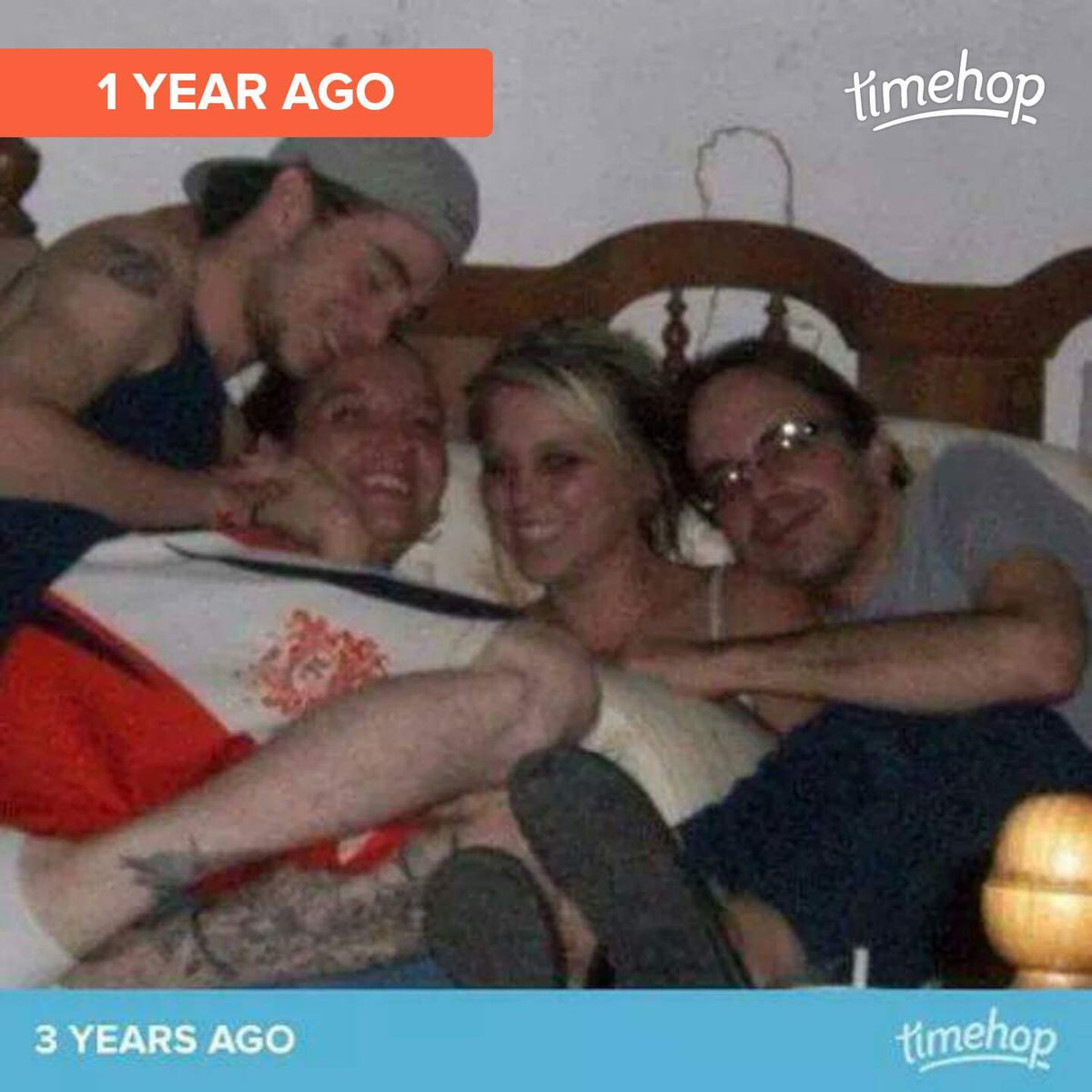 hbizzle19's tweet photo. @babeuhA this is still my favorite. #friendsthatarefamily #family #lovethem #wolfpackOG https://t.co/BzUwg009d9